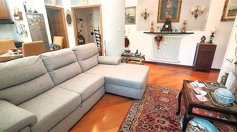 2 bedroom apartment في بيع و Campomorone